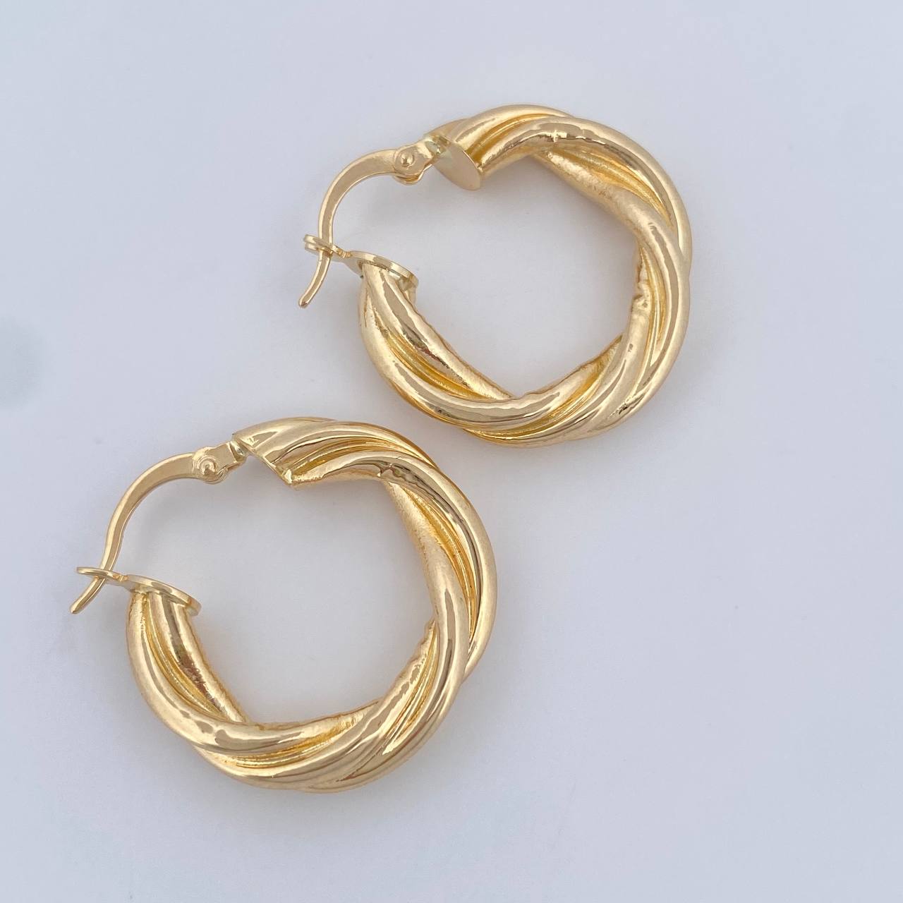 Candongas Moni 3.6gr / 2.3cm / Oro 18K $