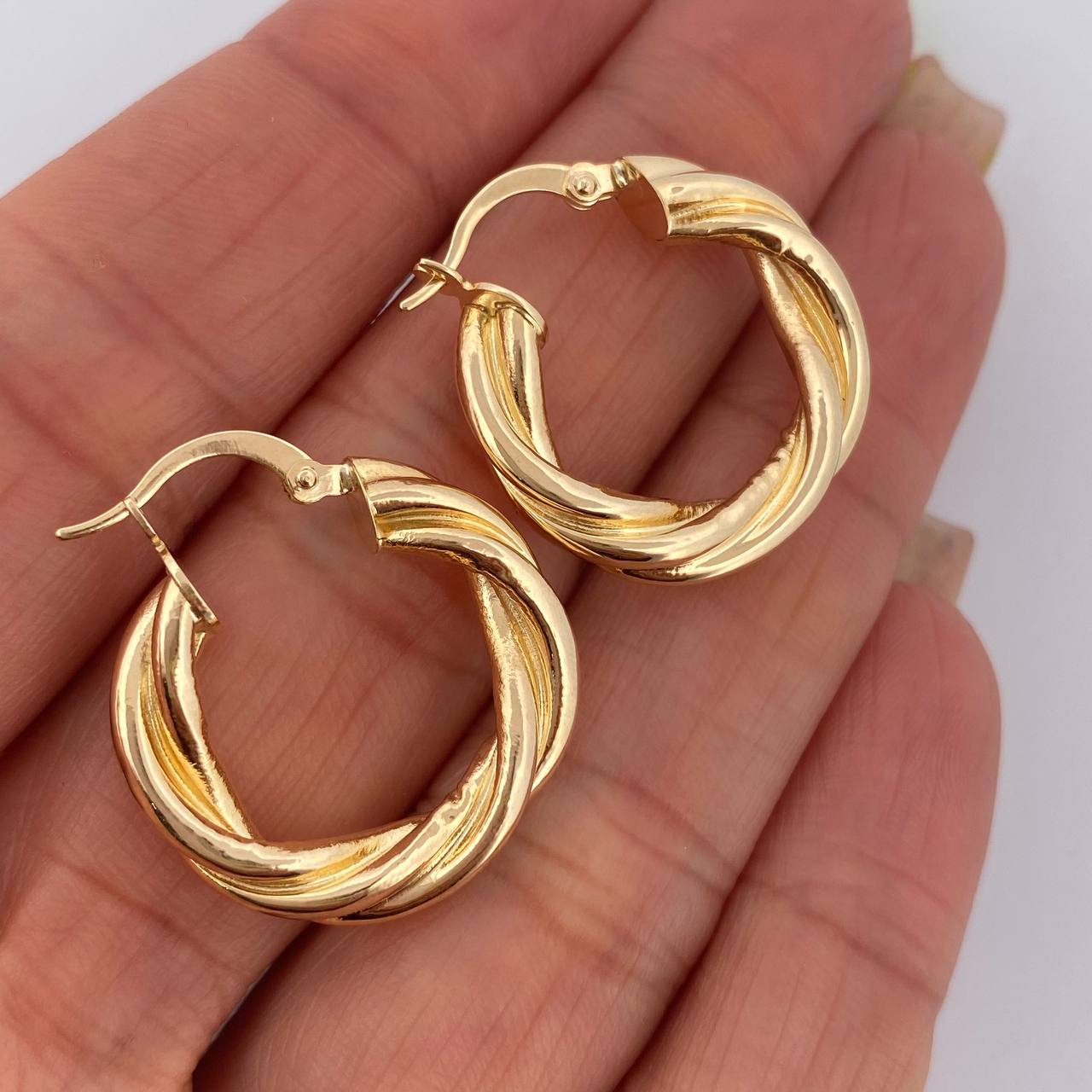 Candongas Moni 3.6gr / 2.3cm / Oro 18K $