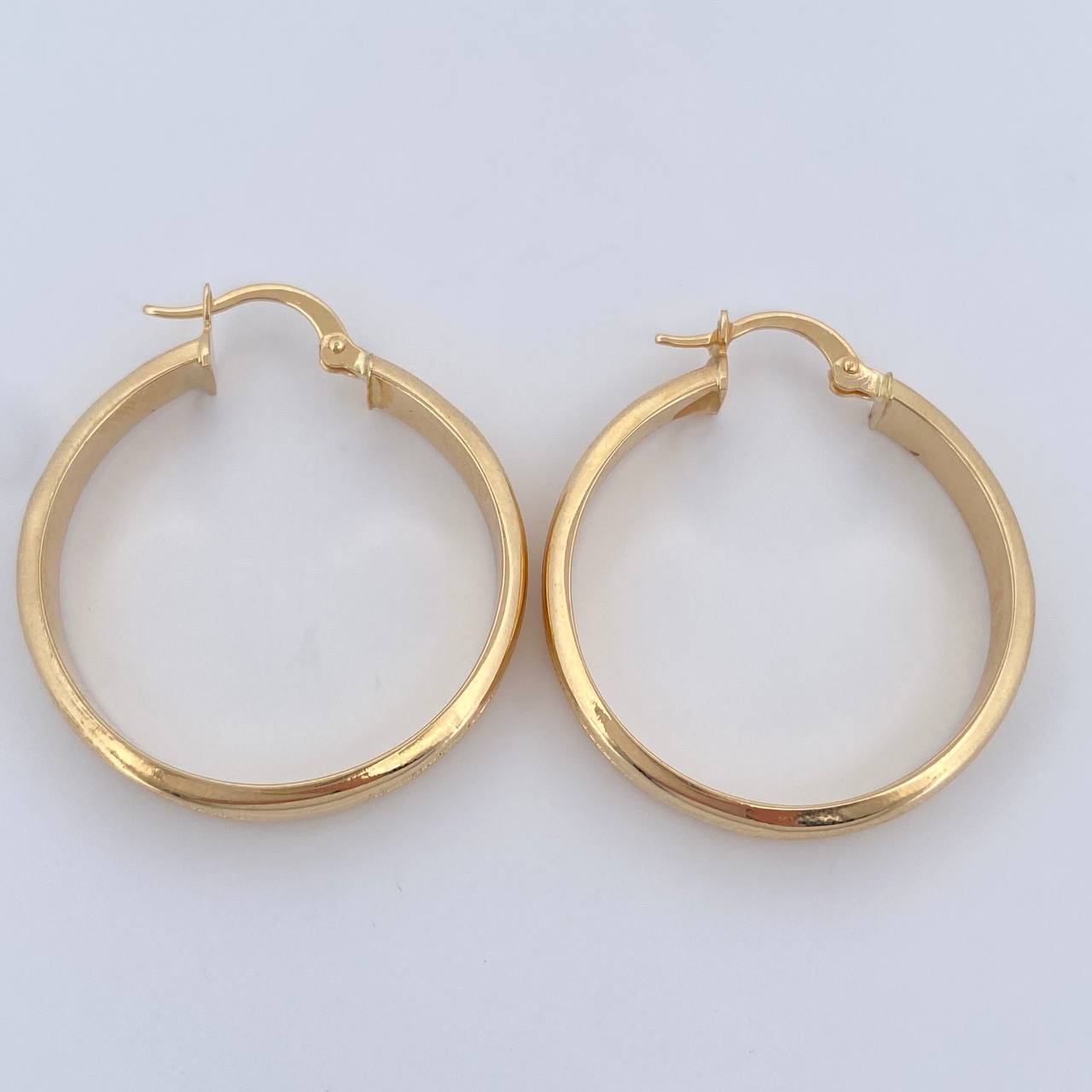 Candongas Lucero 3.65gr / 3.3cm / Oro 18K $