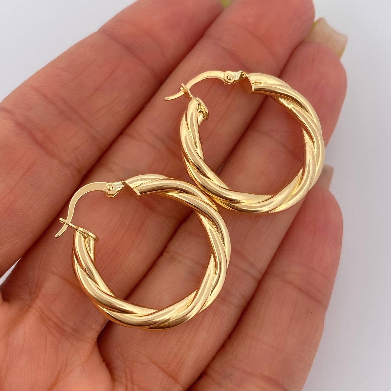 Candongas Tere 3.65gr / 2.8cm / Oro 18K $