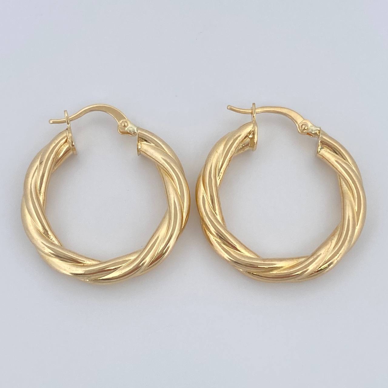 Candongas Tere 3.65gr / 2.8cm / Oro 18K $
