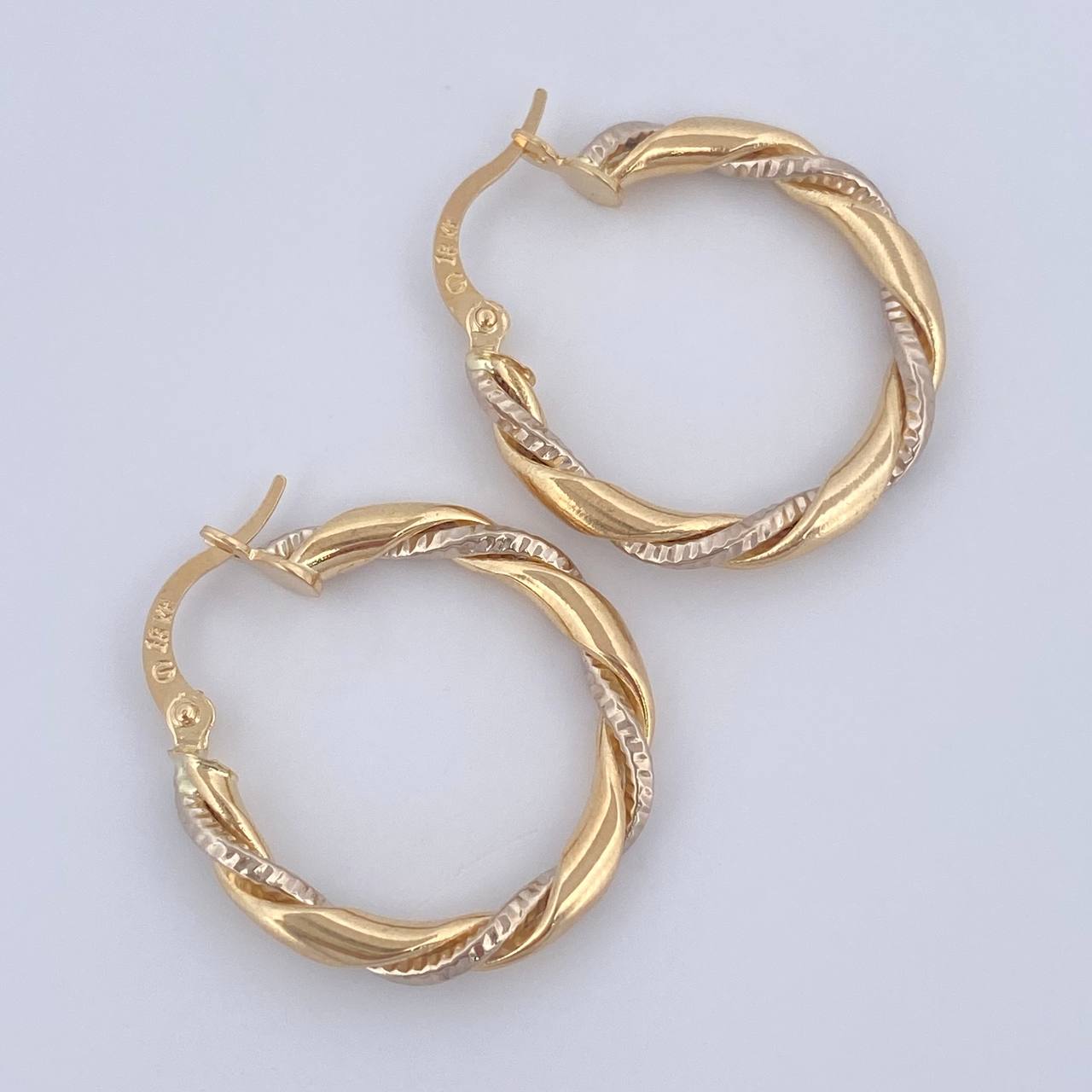 Candongas Axel 2.05gr / 2.3cm / Oro 18K $