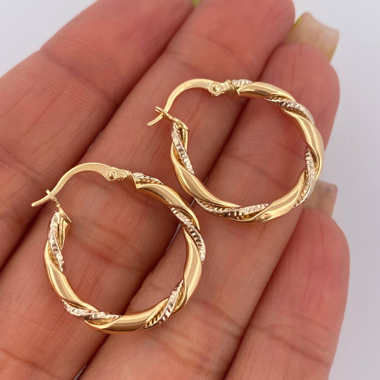Candongas Axel 2.1gr / 2.5cm / Oro 18K $