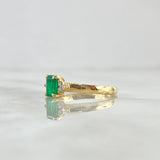 Anillo Solitario Tri 3.9gr / T6 3/4 / Esmeralda 60pts - Diamantes Blancos 8pts Oro Amarillo 18K (Joya) *