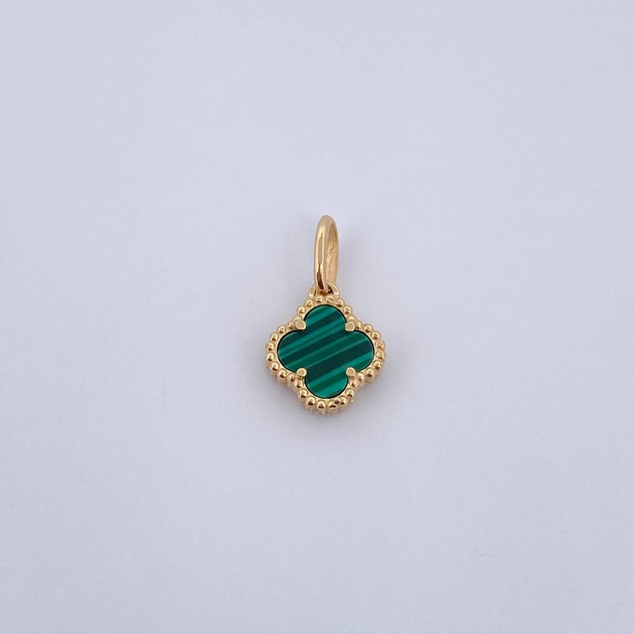 Dije Trebol VCyA 1.2gr / 1.7cm / Malaquita Verde Oro Amarillo Nac.Esp. 18K &