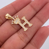 Dije Letra H Corona 1.8gr / 2.6cm / Circones Blancos Oro Amarillo 18K &