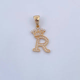 Dije Letra R Corona 1.75gr / 2.7cm / Circones Blancos Oro Amarillo 18K &