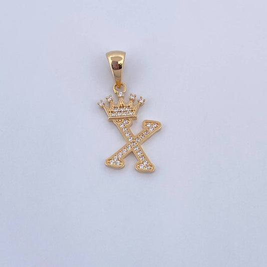 Dije Letra X Corona 1.7gr / 2.6cm / Circones Blancos Oro Amarillo 18K &