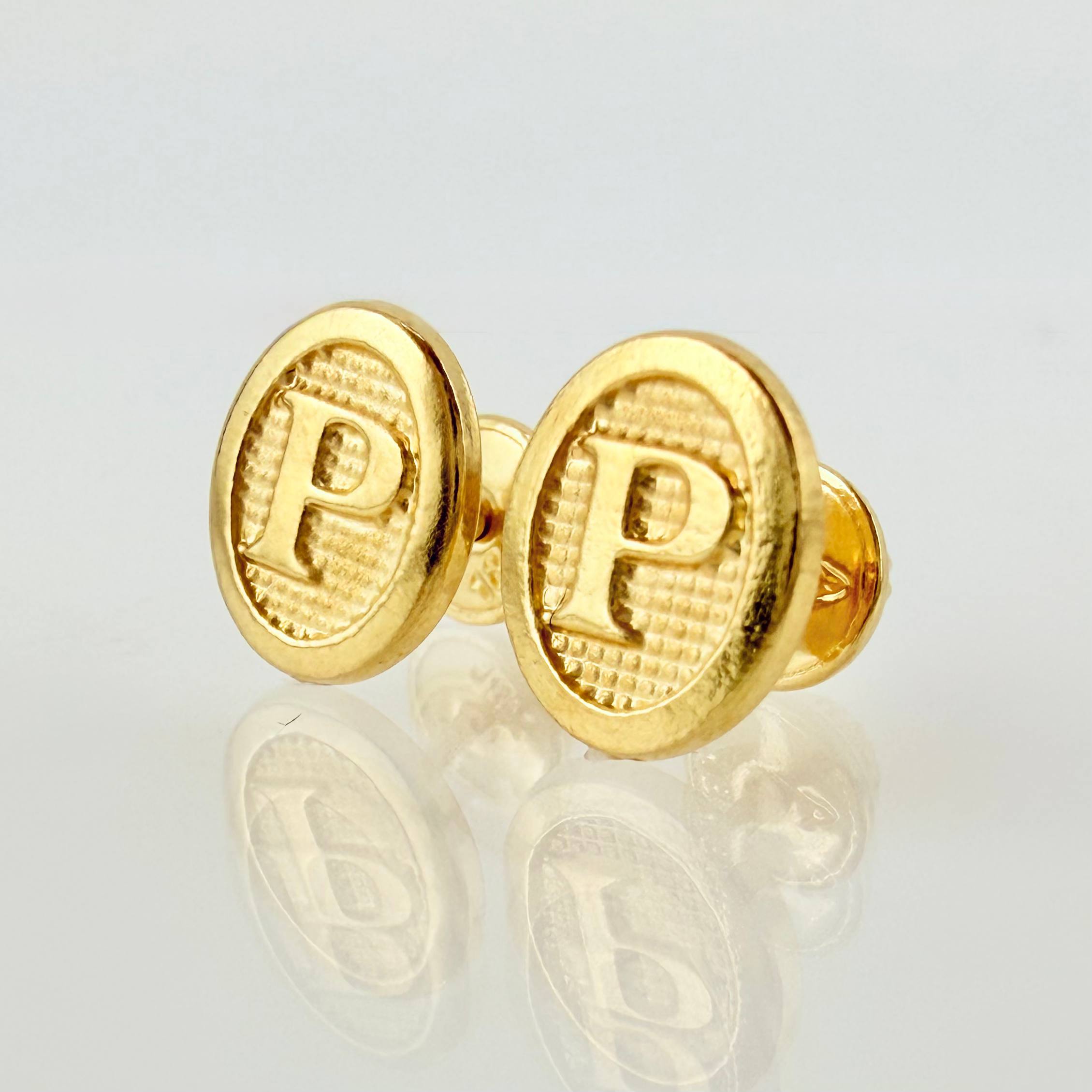 Topos Letra P 0.75gr / 9mm Oro Amarillo 18K