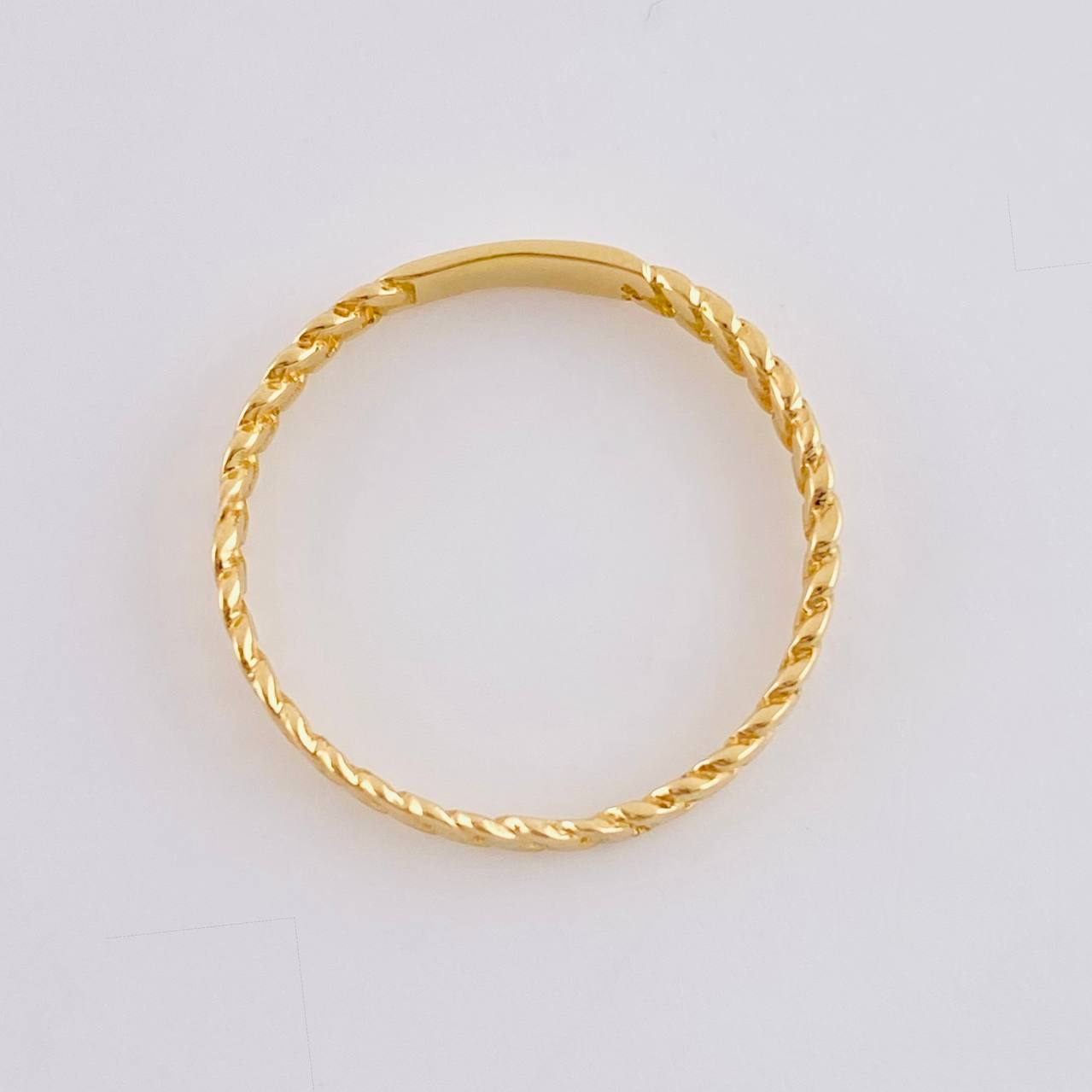Anillo Cubano 1.4g / T6 3/4 Oro Amarillo 18K