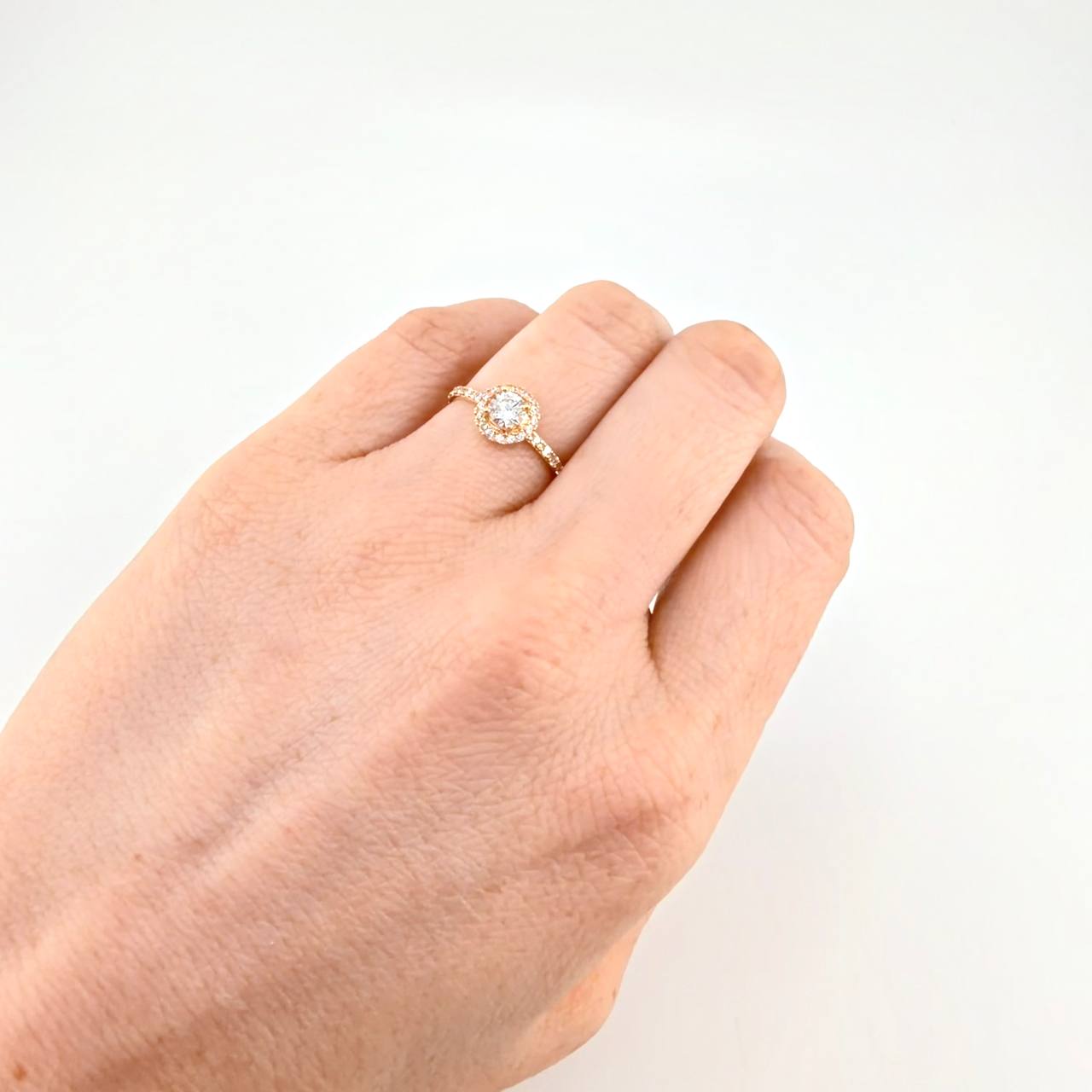 Anillo Halo circular 1.7g / T6 Oro Amarillo 18K