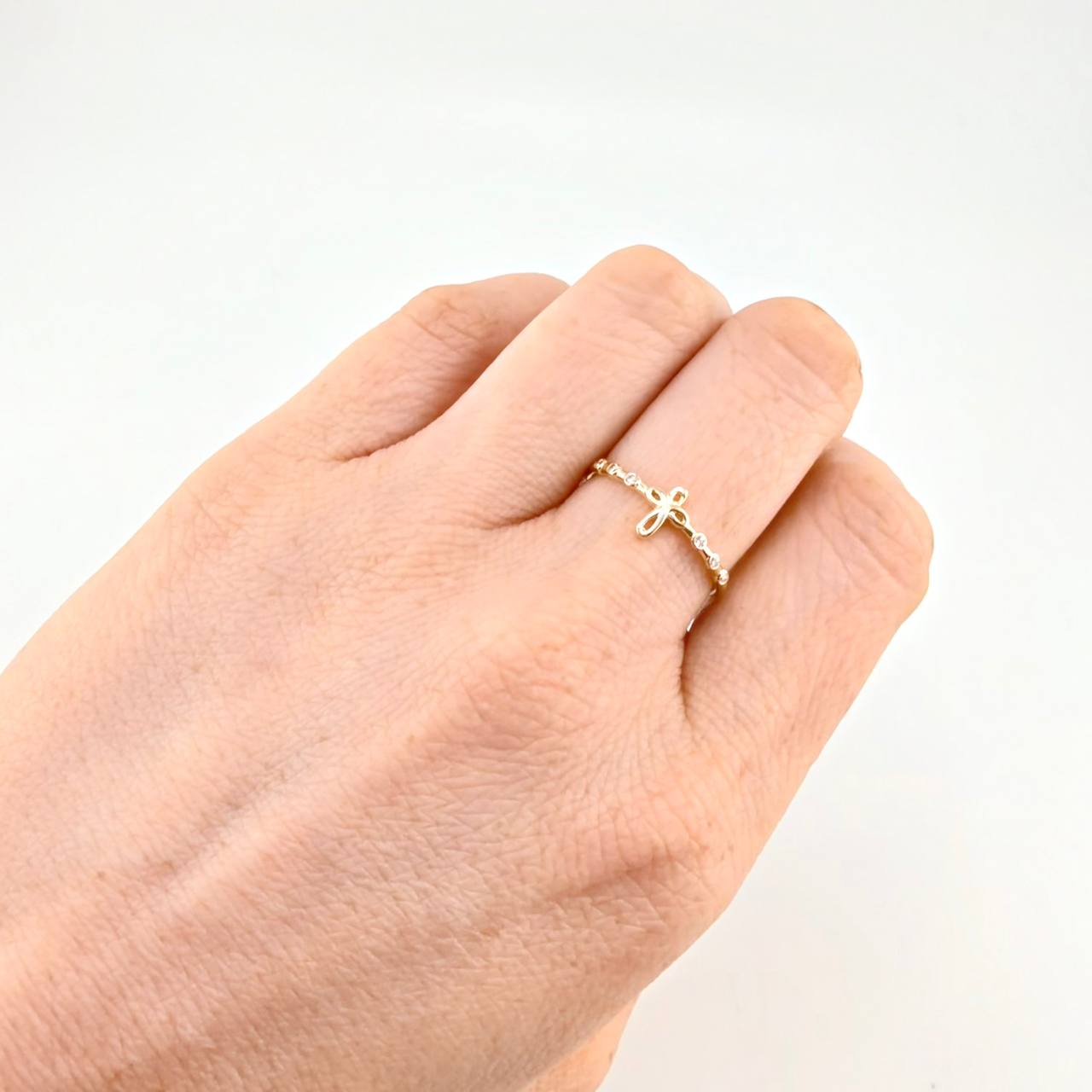 Anillo Silueta cruz 1.3g / T7 Oro Amarillo 18K