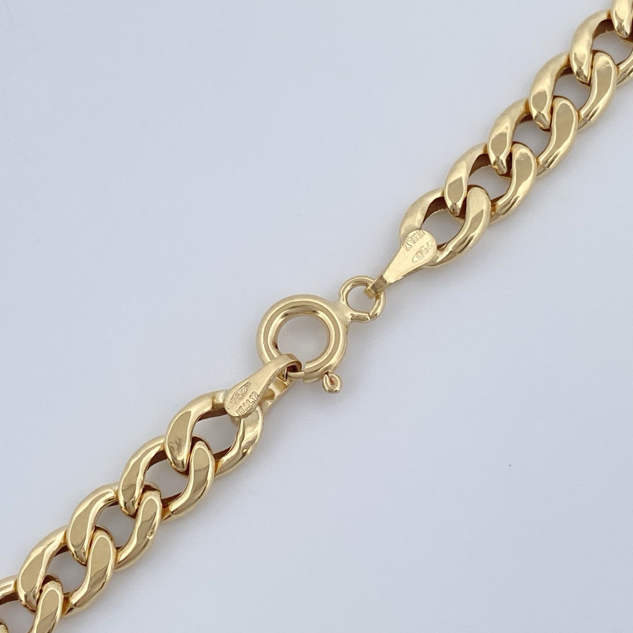 Cadena Cubana 6.15gr / 60.3cm / Oro Amarillo +1 18K +