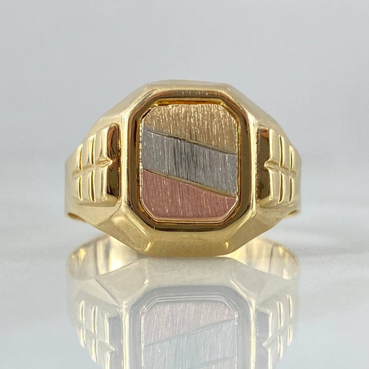 Anillo Sello Cuadrado 4.45gr / T6 3/4 / Tres Oros 18K ©