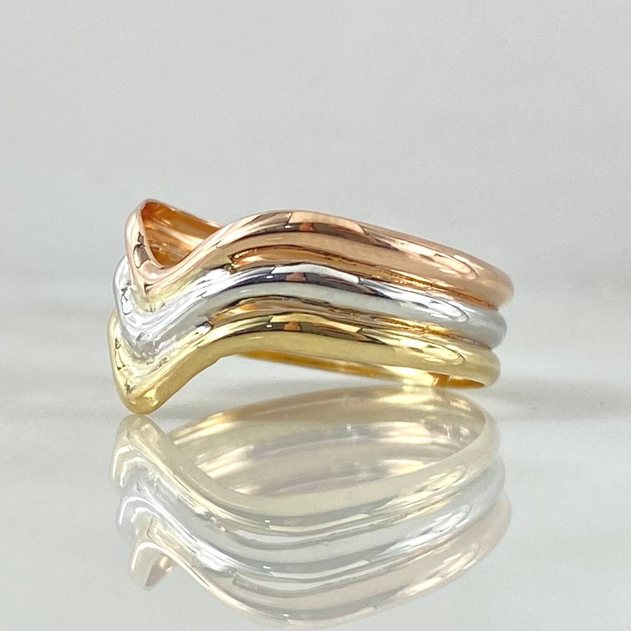 Anillo Tres Lineas 1.75gr / T7 / Tres Oros 18K *