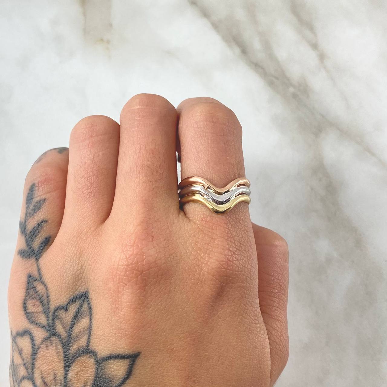 Anillo Tres Lineas 1.75gr / T7 / Tres Oros 18K *
