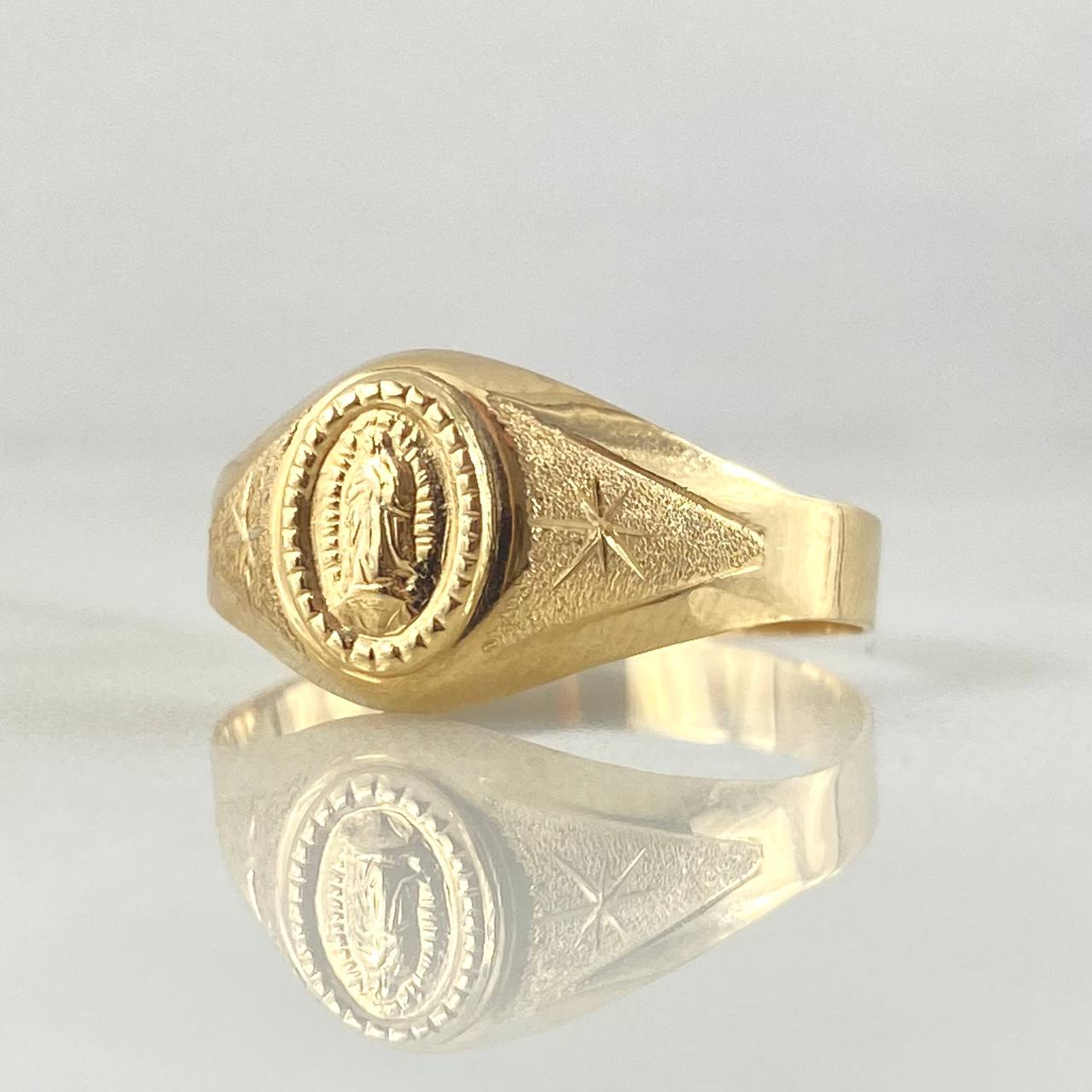 Anillo Virgen Guadalupe Estrellado 1.85gr / T6 3/4 / Oro Amarillo 18K