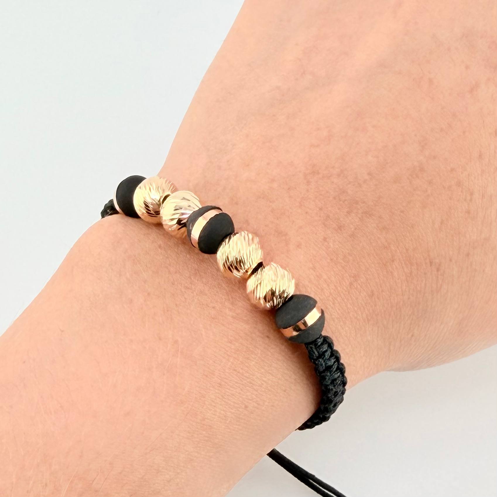 Pulsera Tejida Negra 3 Neoros 8Mm / 4 Und 8Mm Diamantadas Oro Amarillo 18K