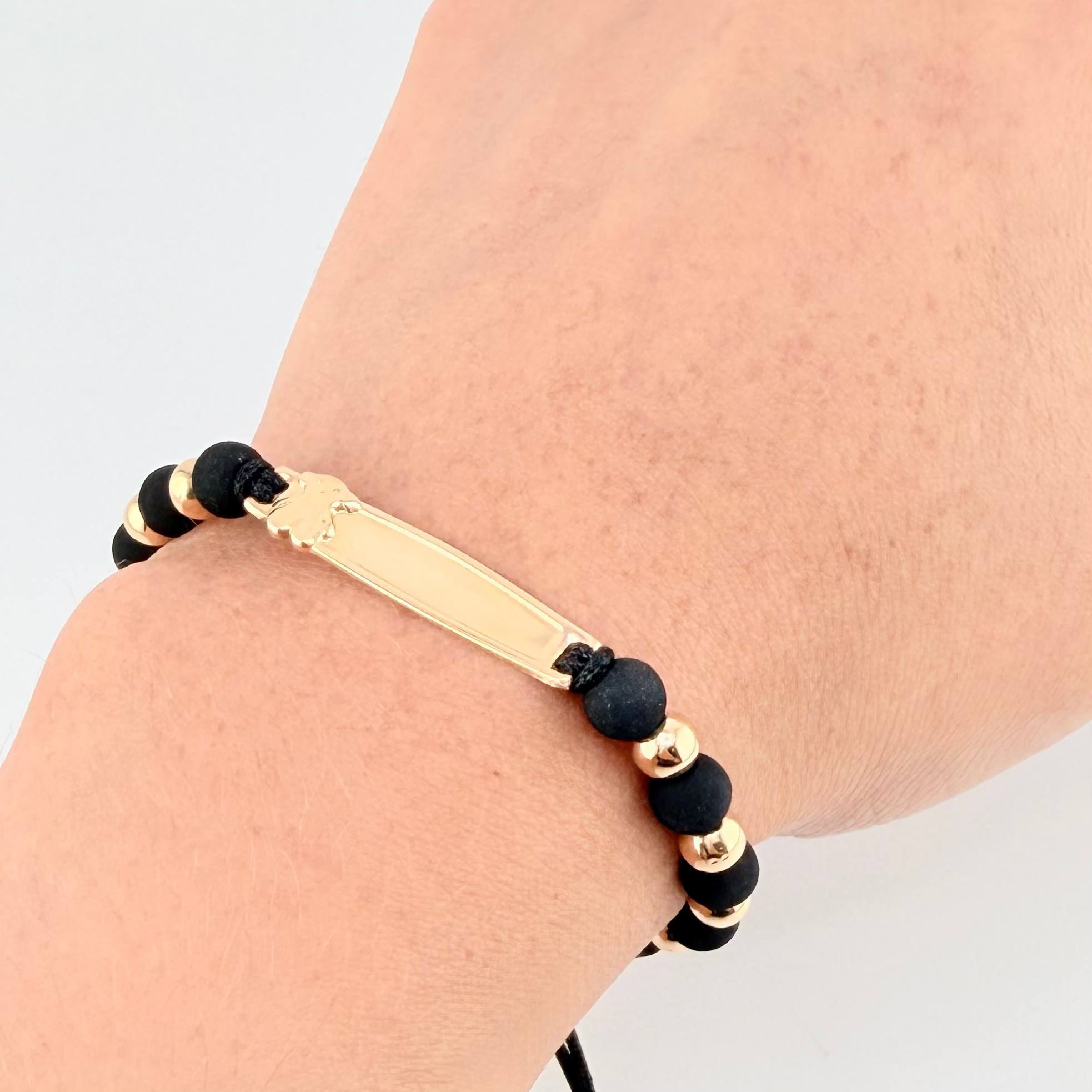 Pulsera Tejida Negra Placa Osito / 8 Und 5Mm Lisas Oro Amarillo 18K