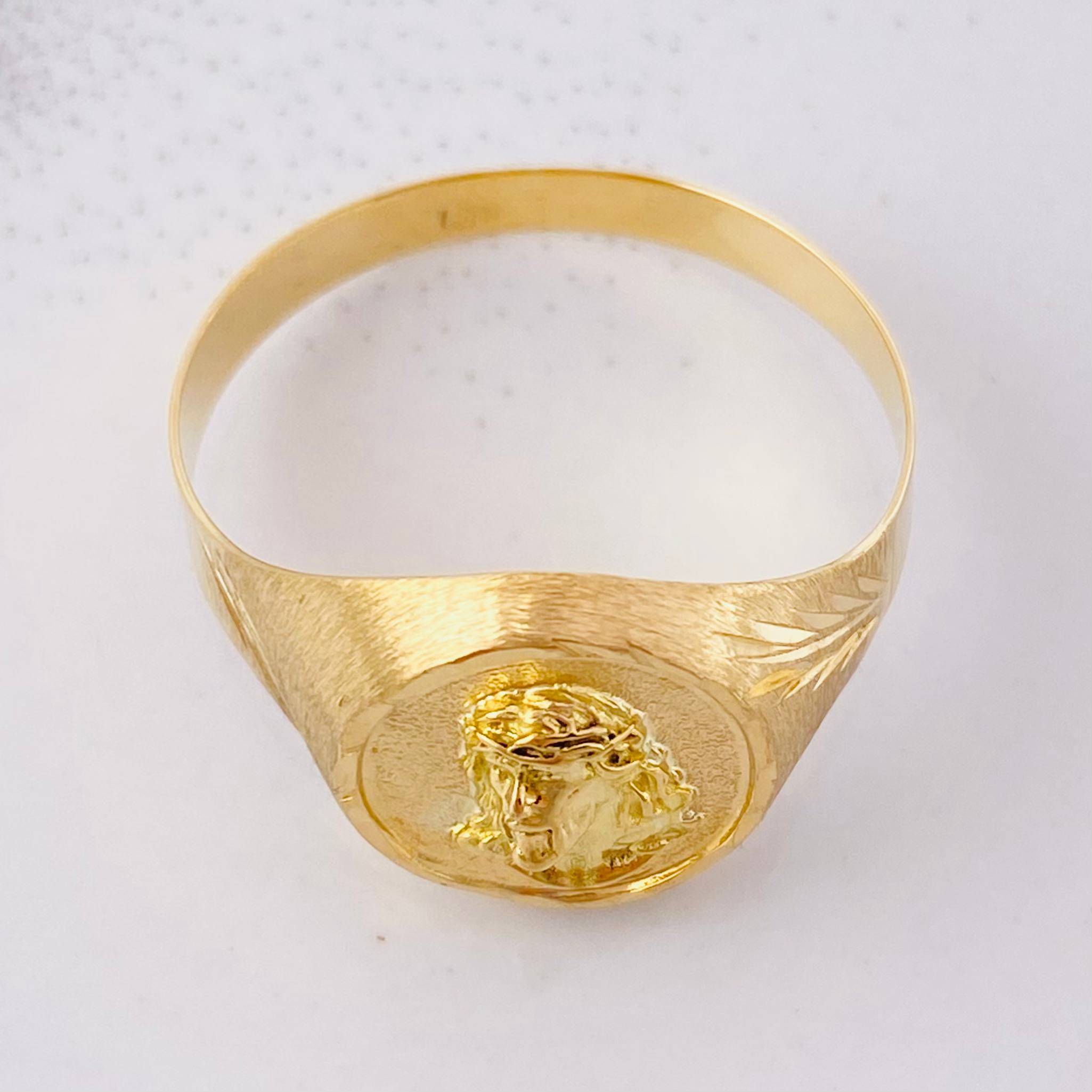 Anillo Rostro Cristo 2.6g / T10 1/2 Oro Amarillo 18K