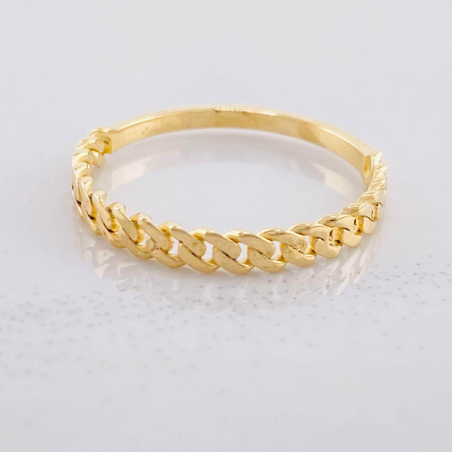 Anillo Cubano 1.1g / T6 1/2 Oro Amarillo 18K