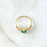 Anillo Solitario Rombos Centrales 2.6gr / T7 1/4 / Esmeraldas 70pts Diamantes 16pts Oro Amarillo 18K (Joya)