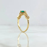 Anillo Solitario Rombos Centrales 2.6gr / T7 1/4 / Esmeraldas 70pts Diamantes 16pts Oro Amarillo 18K (Joya)