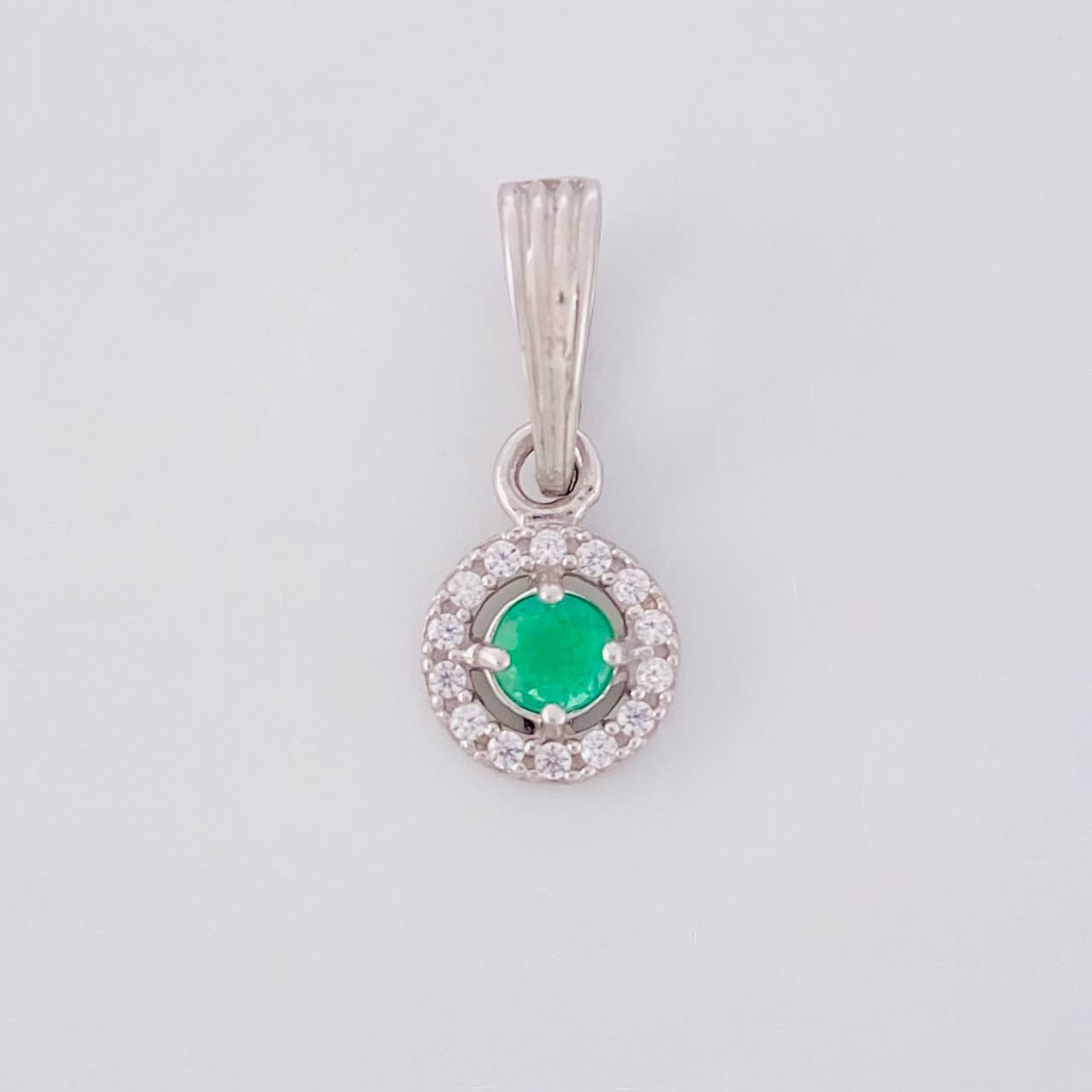 Dije Halo Circular Esmeraldas 0.17 Pts 0.7 g / 1.7 cm Plata 925