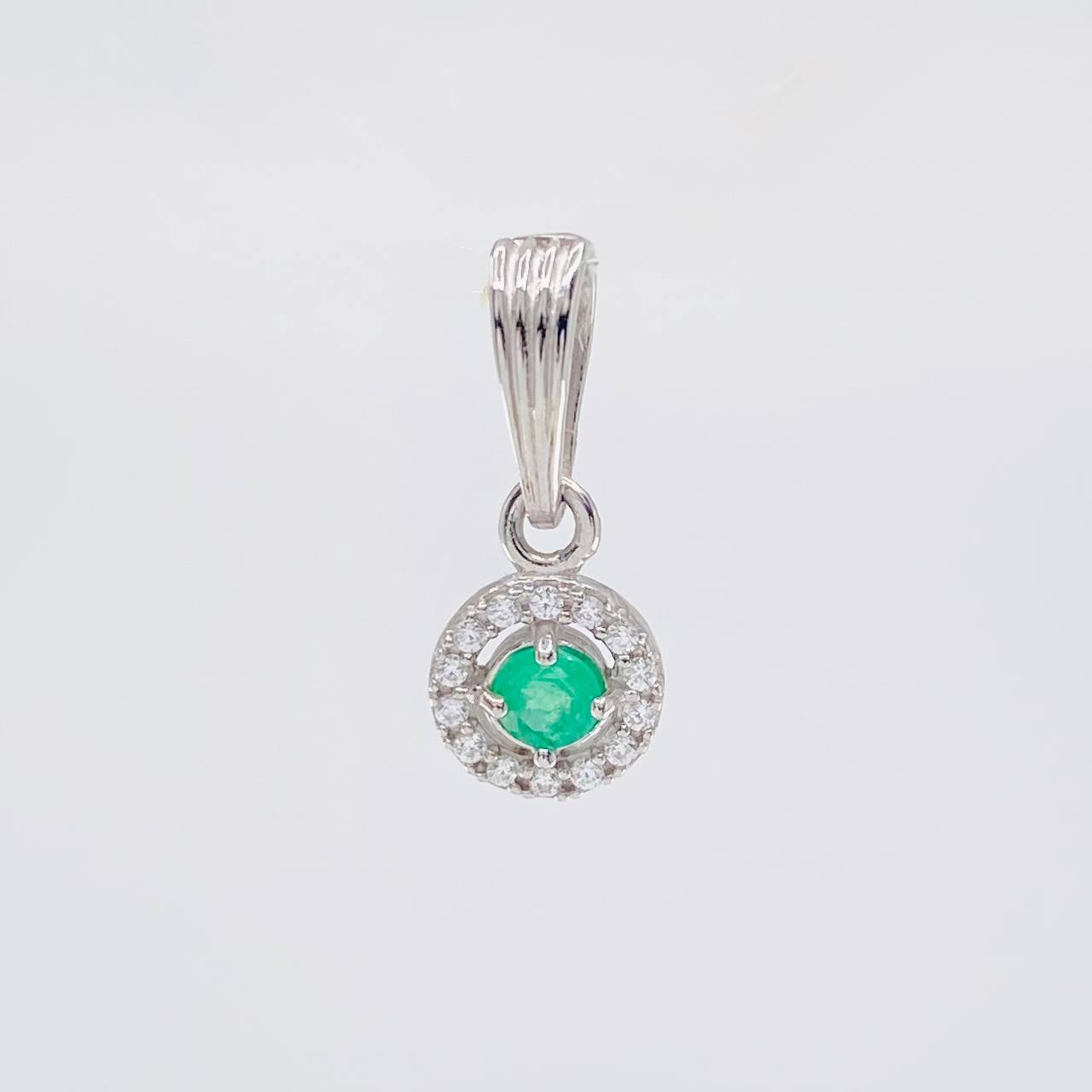Dije Halo Circular Esmeraldas 0.17 Pts 0.7 g / 1.7 cm Plata 925