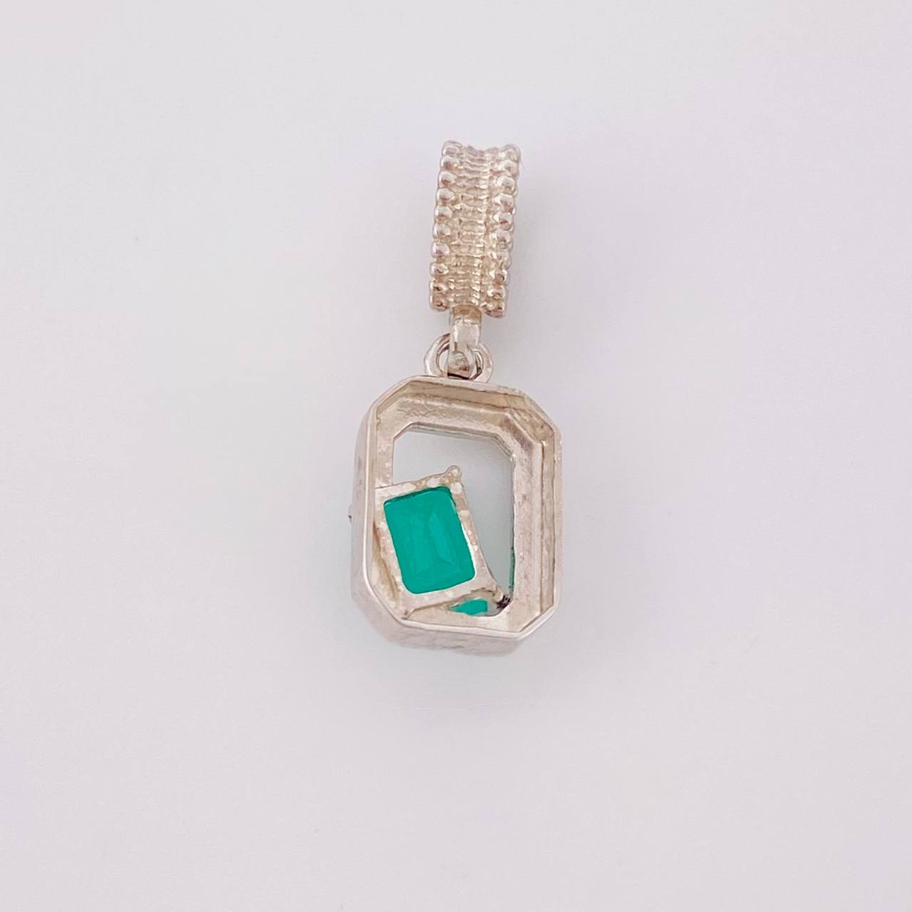 Dije Cuadro Esmeraldas 0,47 Pts 1 g / 2 cm Plata 925