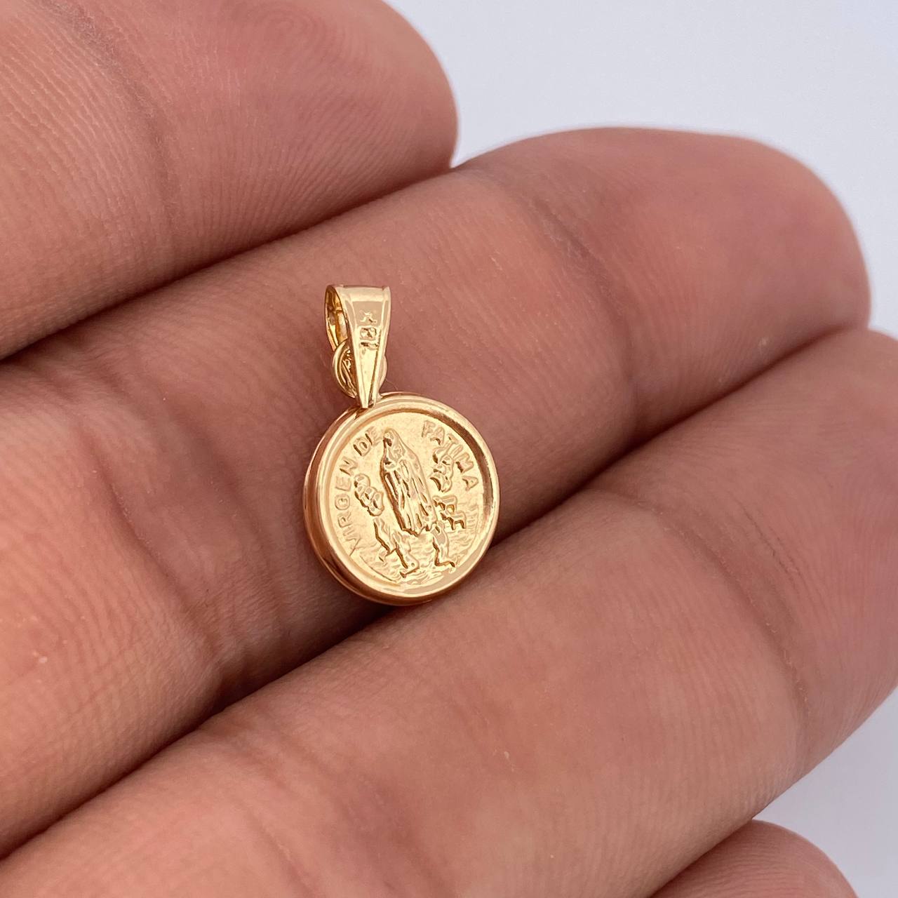 Dije Dije Virgen De Fatima 0.55gr / 1.6cm / Oro Amarillo 18K &