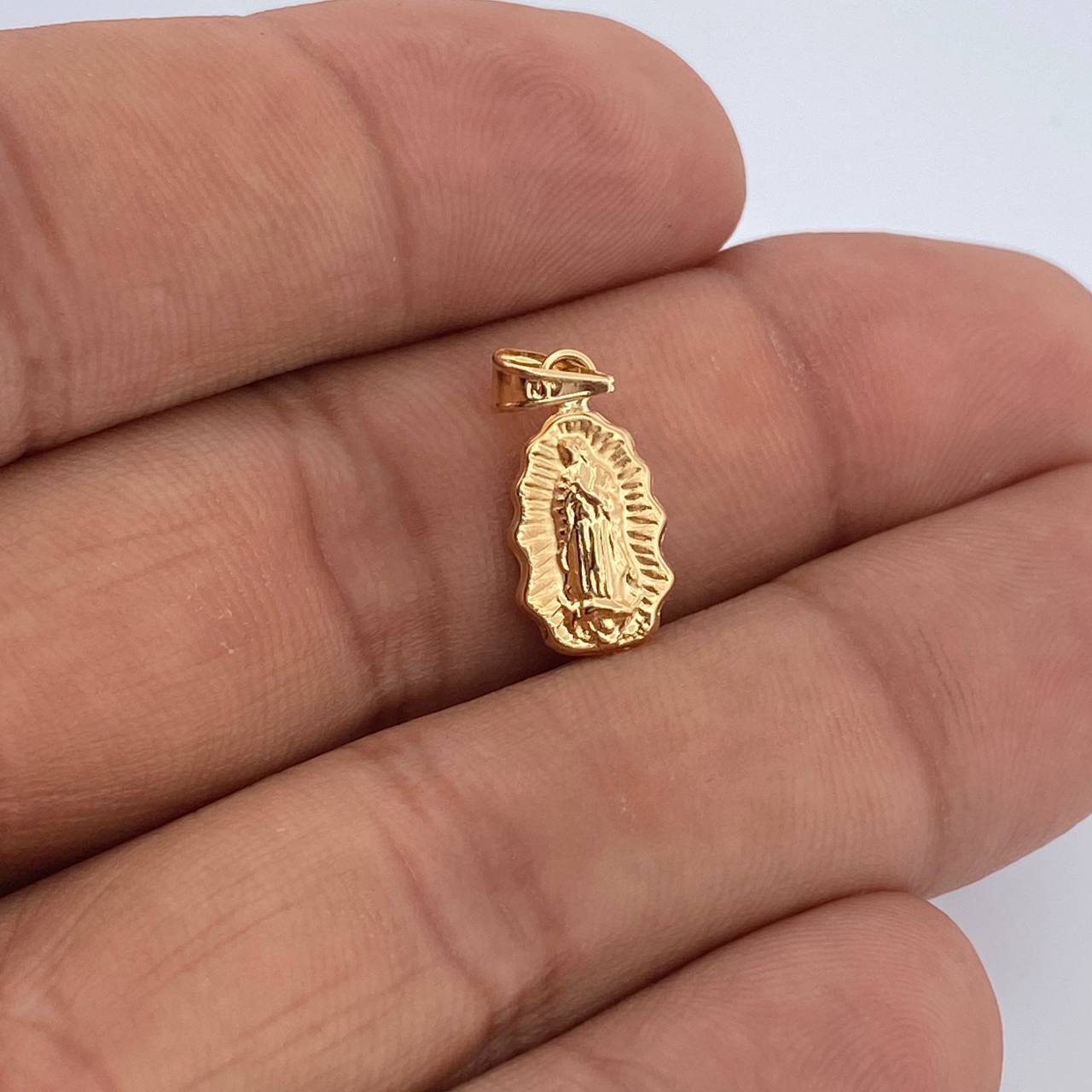 Dije Virgen De Guadalupe 0.55gr / 2cm / Oro Amarillo 18K &
