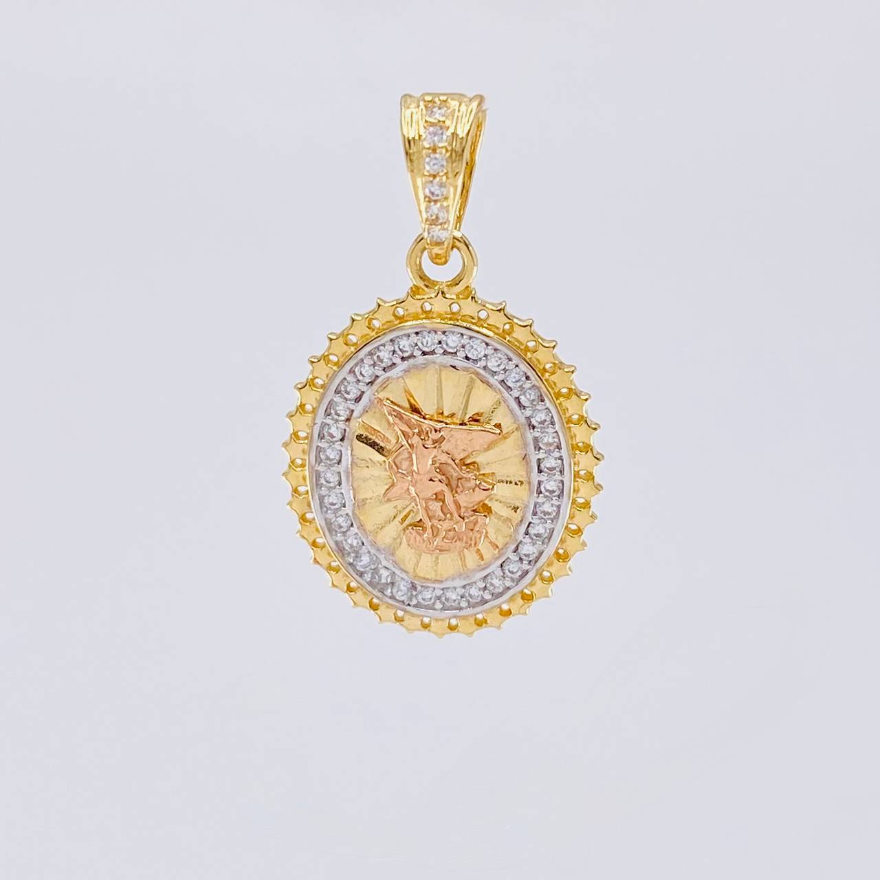 Dije Medalla punteada san miguel 2.85g / 2.5cm Tres Oros 18K
