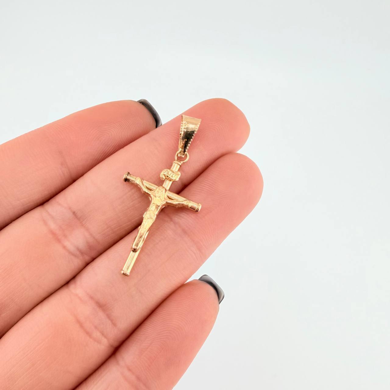 Dije Cruz Cristo 1.1 g / 3.6 cm Oro Amarillo 18K