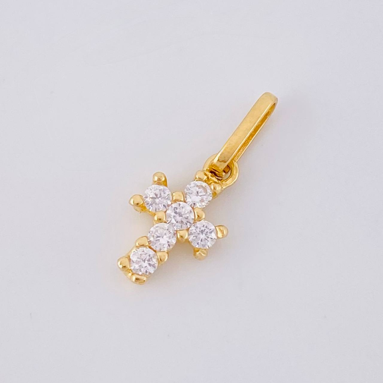 Dije Cruz Cuatro Garras 0.7g / 1.5cm Oro Amarillo 18K