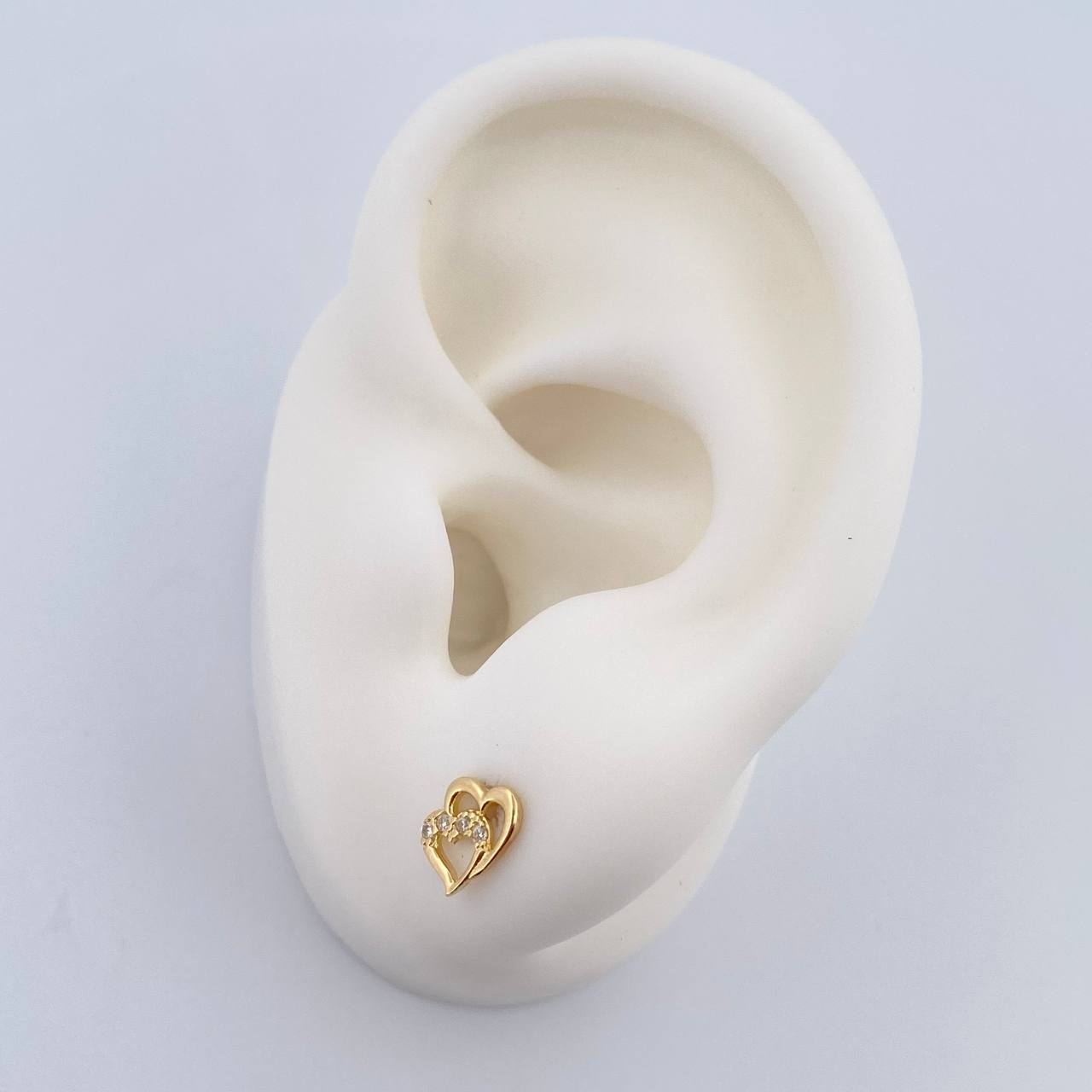 Topos Silueta Corazon Doble 0.85gr / Oro 18K $