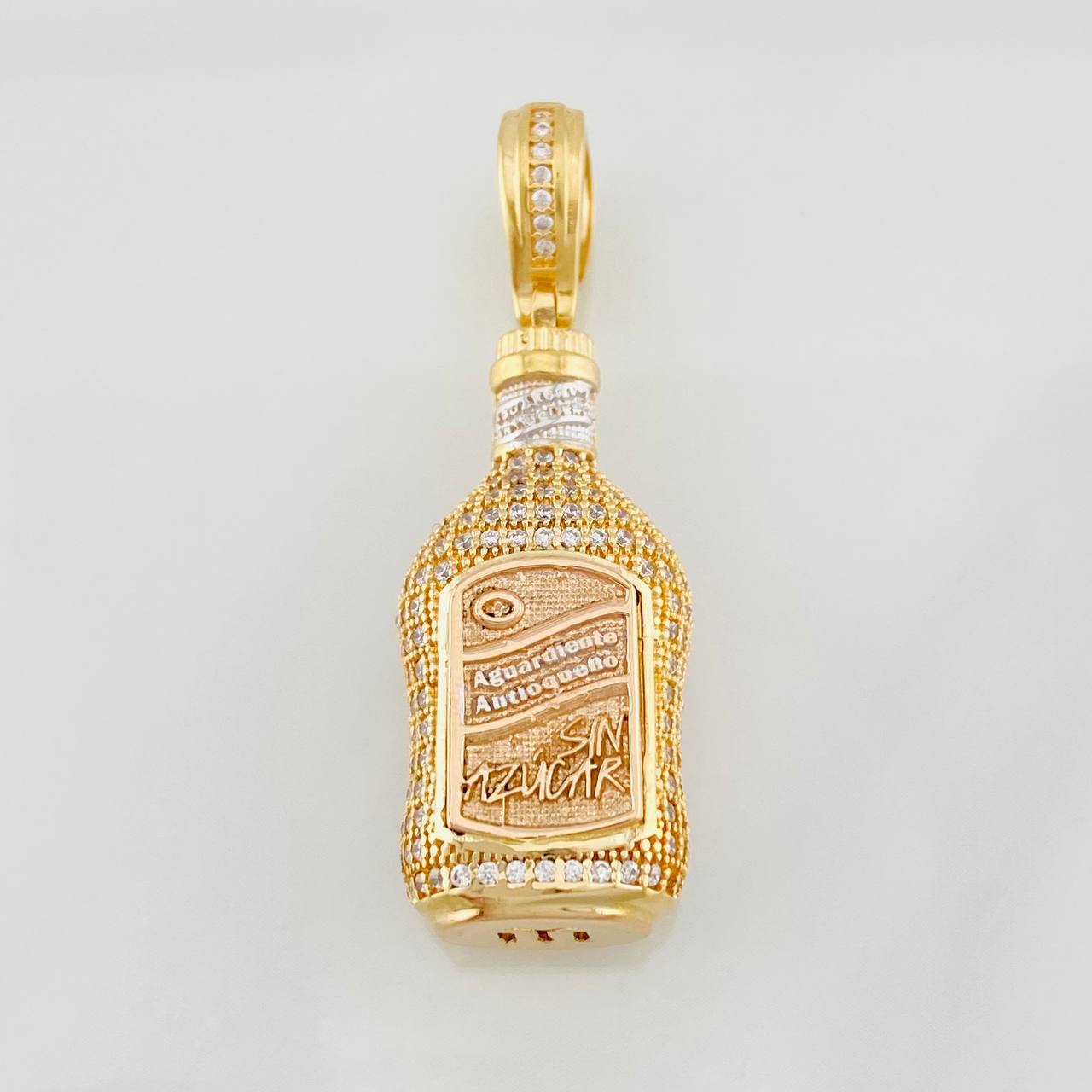 Dije Botella Licor 11.05g / 4cm Tres Oros 18K