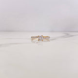 Anillo Linea Invertida 1.65gr / T6 1/4 / Circones Blancos Oro Amarillo 18K &