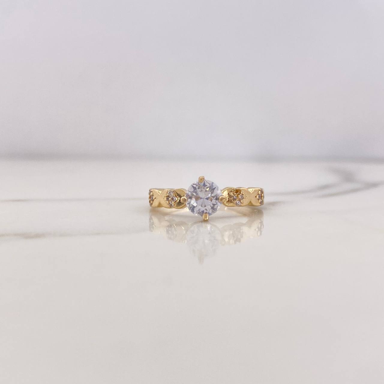 Anillo Solitario X 2.55gr / T5 3/4 / Circones Blancos Oro Amarillo 18K &