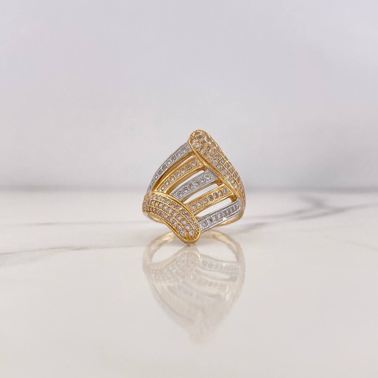 Anillo Rustico Escaleras 4.4gr / T6 / Circones Blancos Dos Oros Amarillo Blanco 18K &