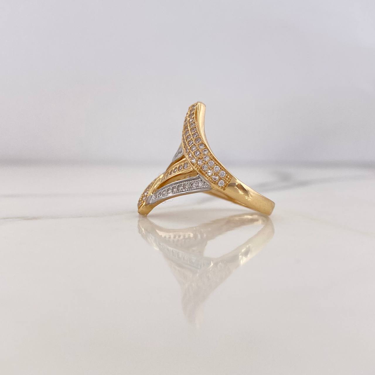Anillo Rustico Escaleras 4.4gr / T6 / Circones Blancos Dos Oros Amarillo Blanco 18K &