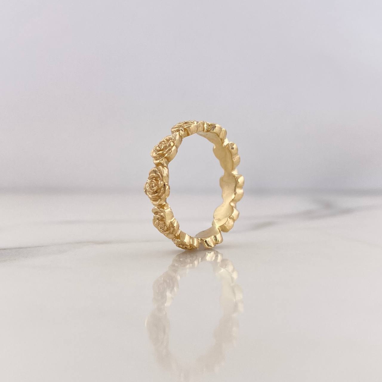 Anillo Rosas 4.6gr / T6 1/2 / Oro Amarillo 18K &