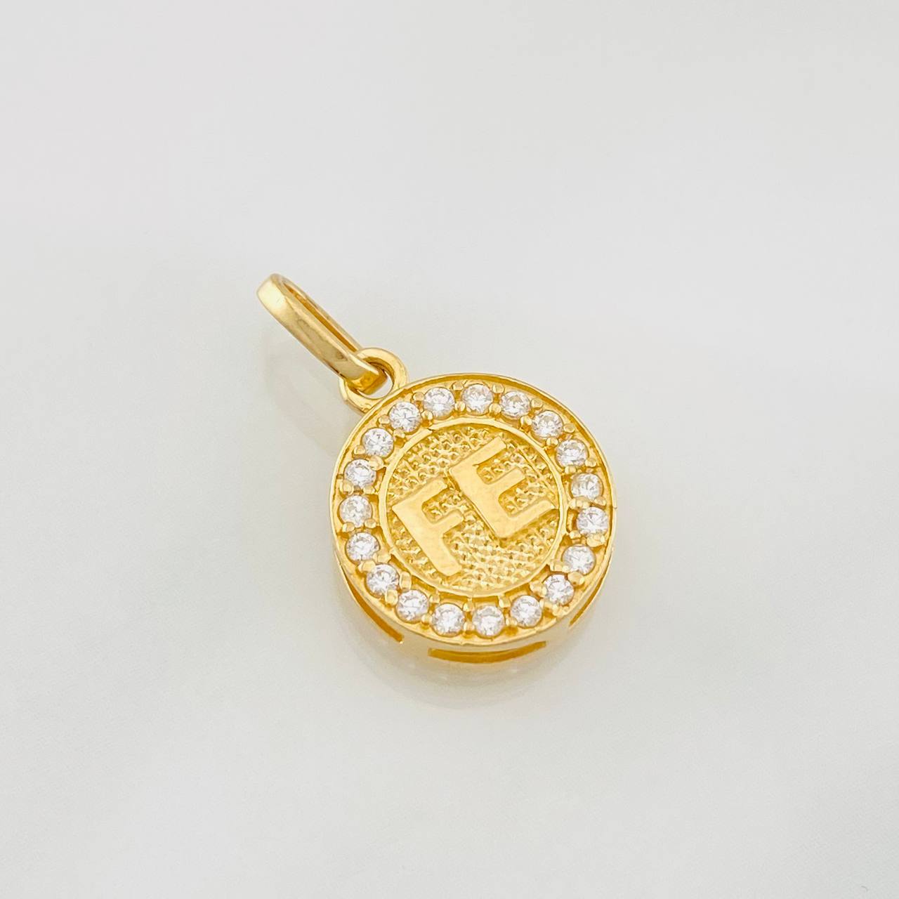 Dije Fe 1.8g / 1.8cm Oro Amarillo 18K