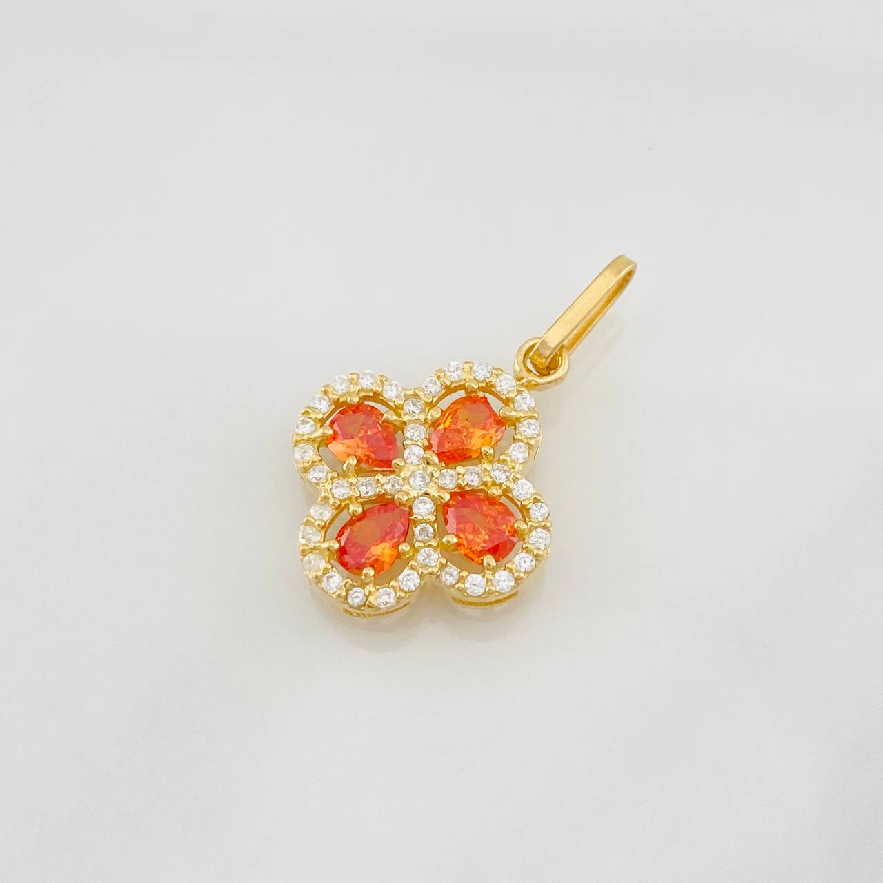 Dije Trebol 1.7g / 2.3cm Oro Amarillo 18K