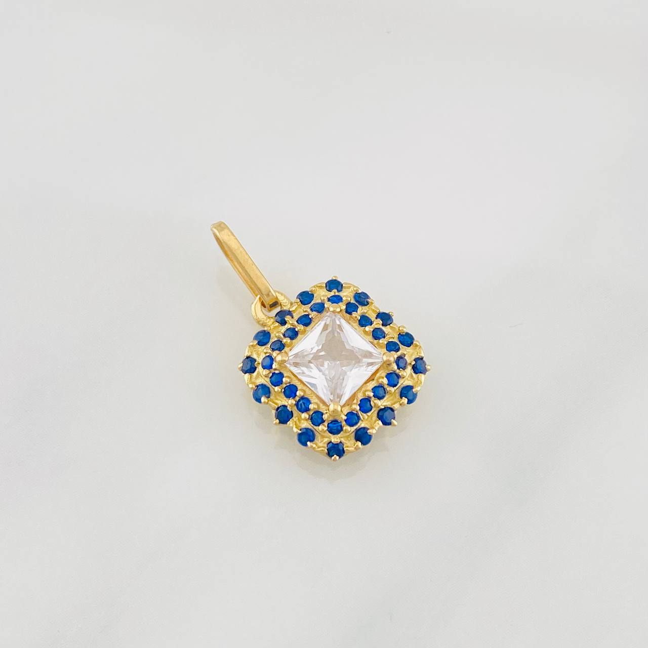 Dije Halo Cuadrado 2g / 2cm Oro Amarillo 18K