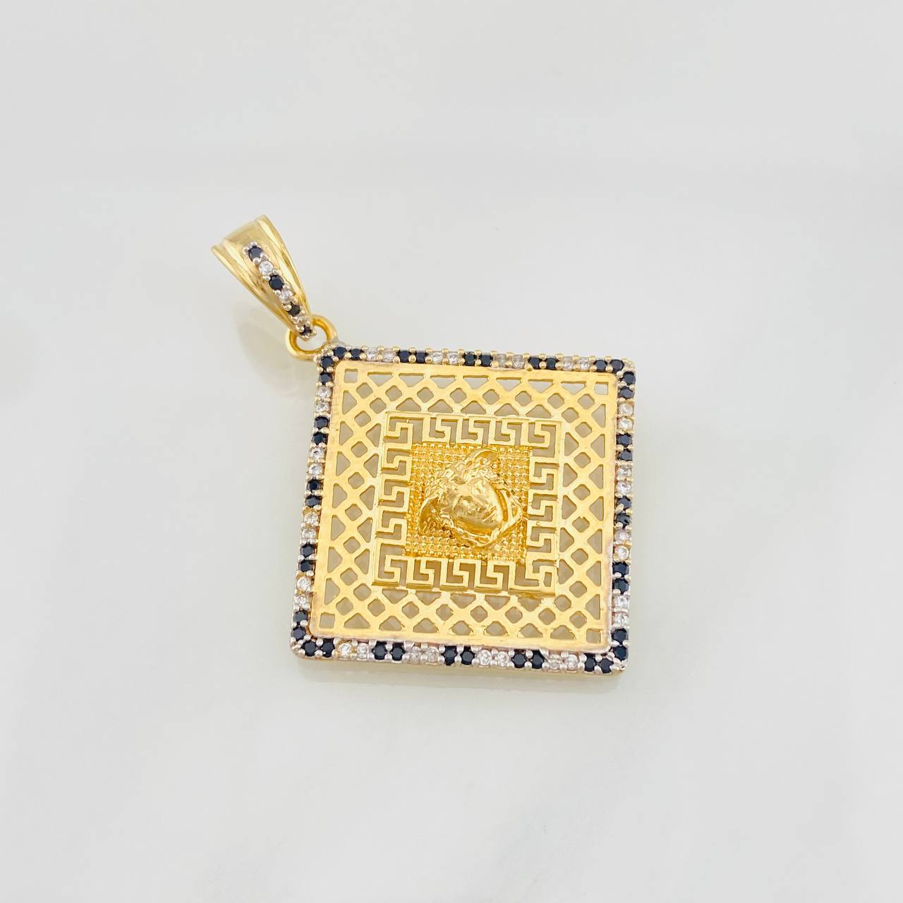 Dije Medalla Medusa 5.25g / 4cm Oro Amarillo 18K