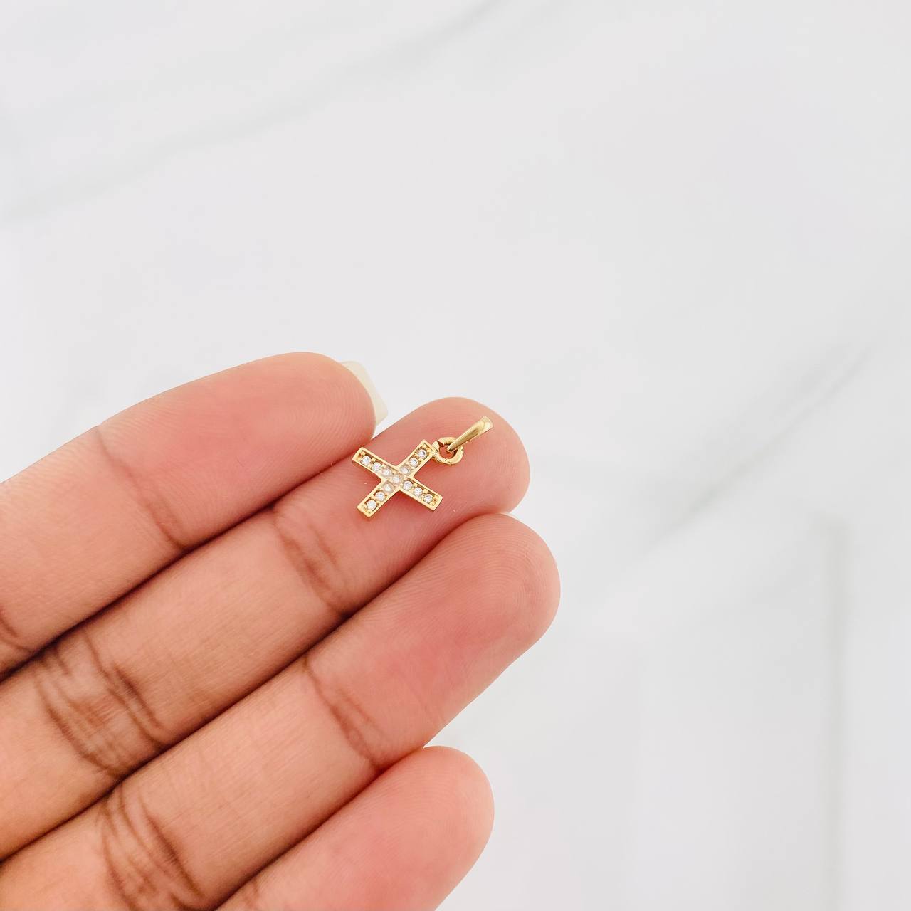 Dije Letra X 0.65g / 1.5cm Oro Amarillo 18K