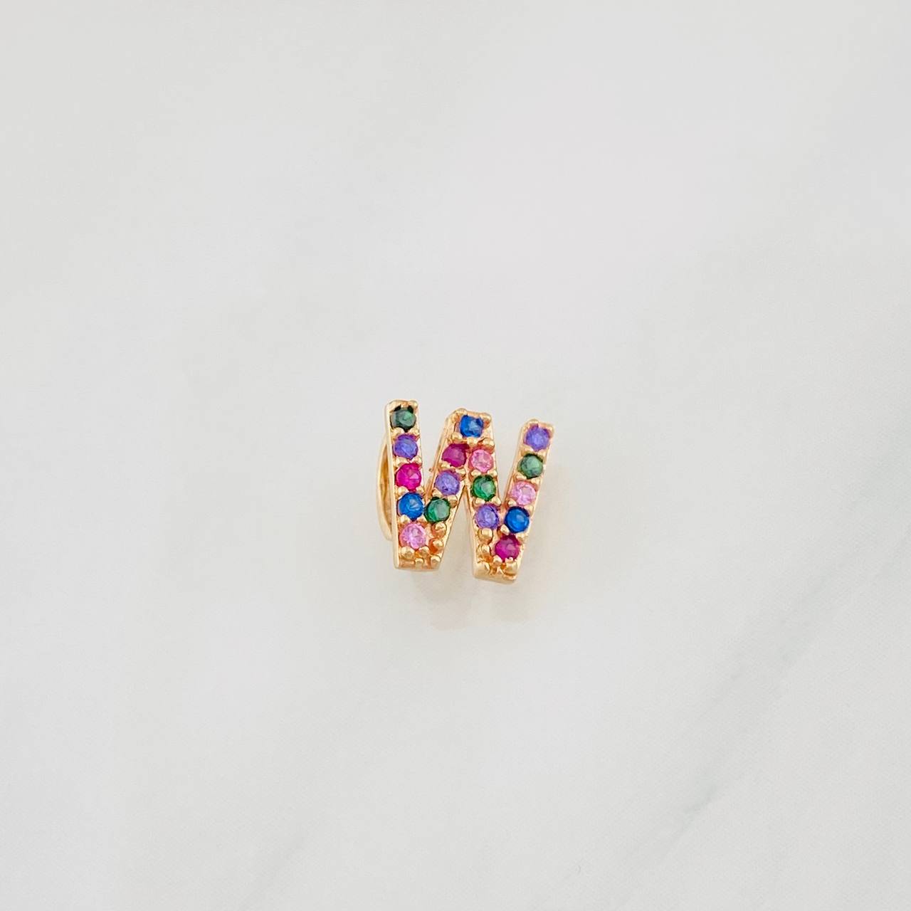 Dije Letra W 0.45g / 0.5cm Oro Rosa 18K