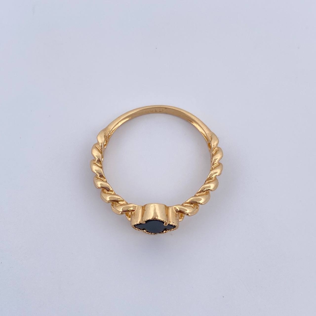 Anillo Trebol 2.65gr / T7 1/4 / Cubano Onix Negro Oro Amarillo 18K &