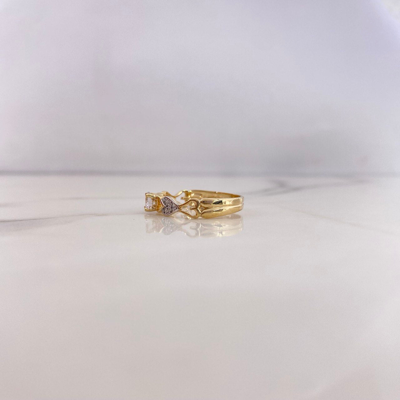 Anillo Solitario Corazones 2.75gr / T7 / Circones Blancos Dos Oros Amarillo Blanco 18K $